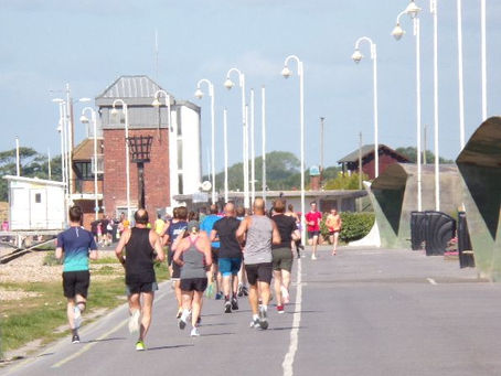 Runners flock to the seaside