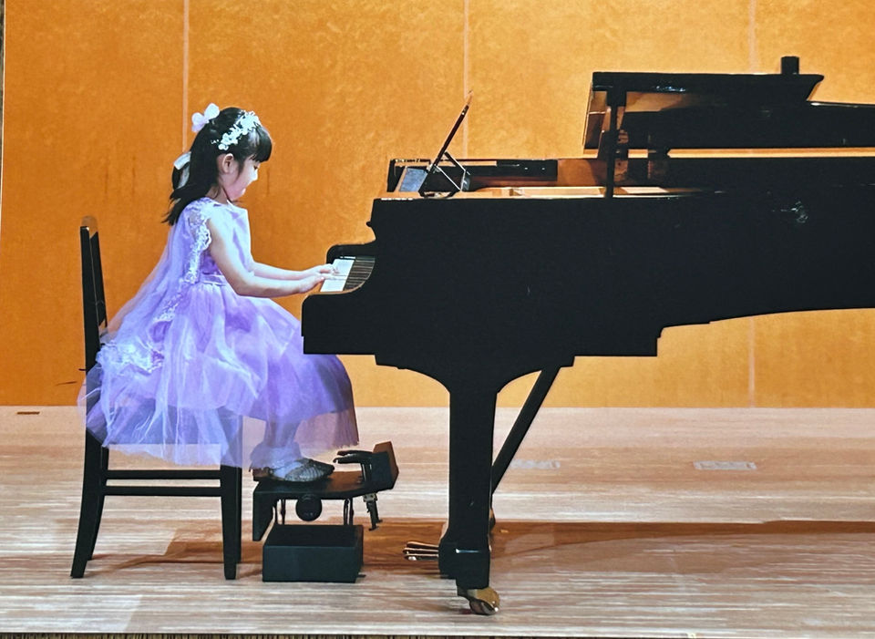 メープル音楽教室発表会生徒さんのピアノソロ演奏