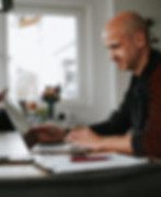 Kfz Sachverständiger Pottrick bei der erstellung eines Kfz Gutachten