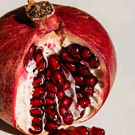 Pomegranate extract , anti oxidant, sun screen, anti aging, anti inflammatory, ellagic acid, punicalagin, cosmetic extract