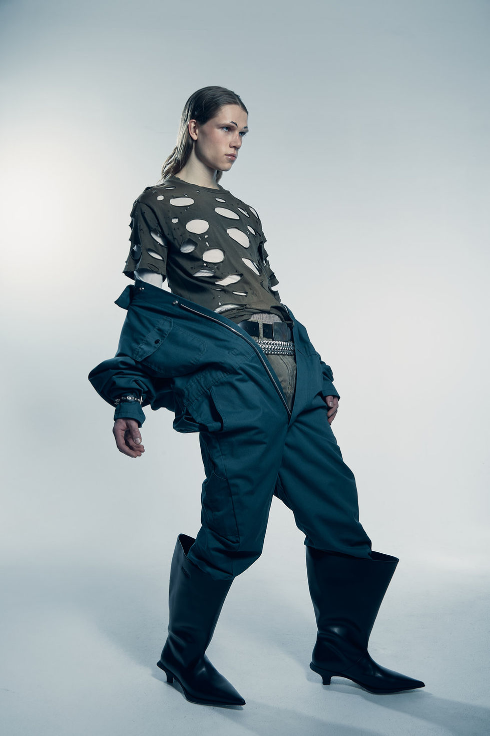 DYSTOPIAN DRIP
Featured on the cover of Flanelle Magazine
AD/Photographer: Arsham Adams