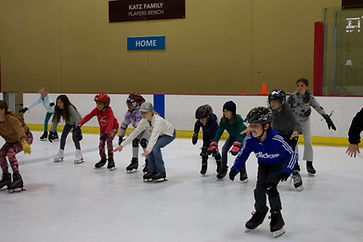 learntoskategroupclasses.box2.1222.jpeg