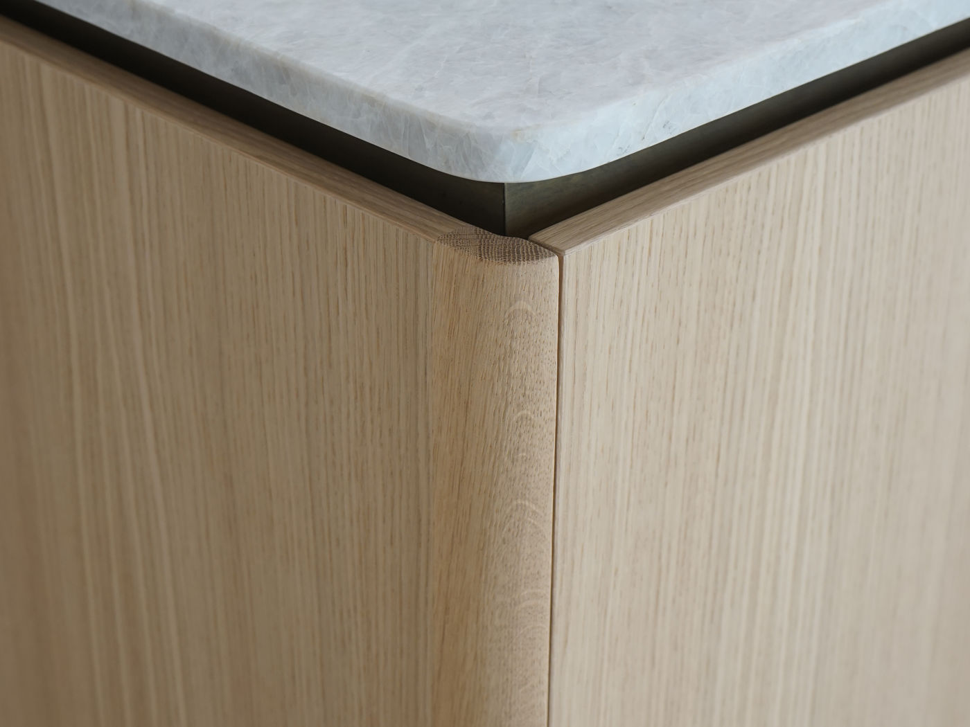 Mediterranean Feeling — Quartz & Natural Oak · detalje 2