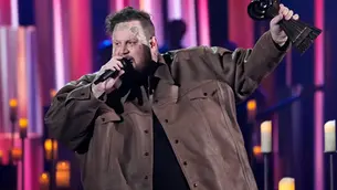 Jelly Roll makes donation of food to Charleston charity