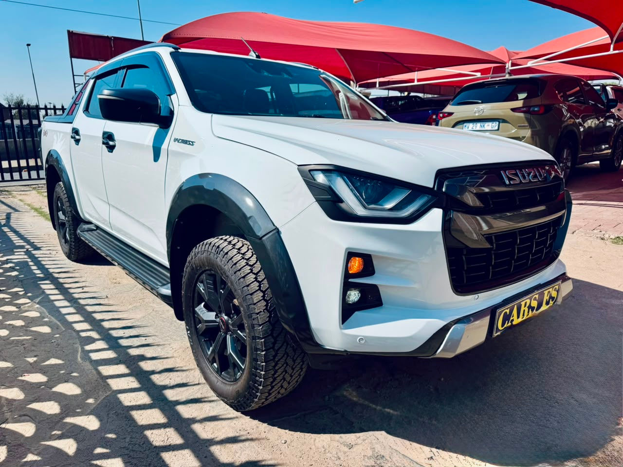 2024 Isuzu D-Max 3.0TD D/C V-Cross 4x4: 51000km, Auto, Diesel.