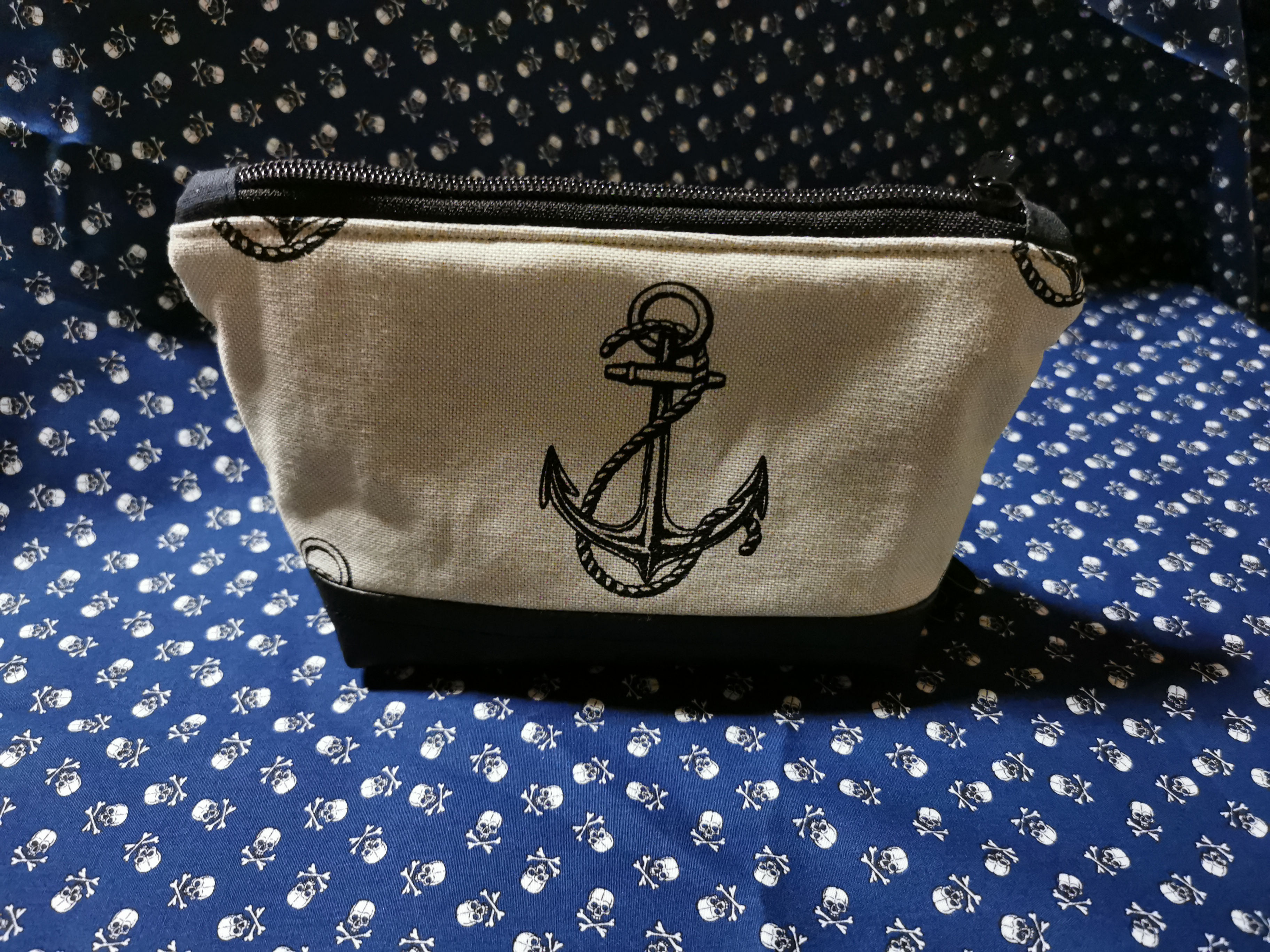 Kylie Kosmetik Tasche *Anker* 