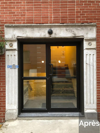 Installation commerciale portes aluminium Montréal — Chebbek Portes et Fenêtres