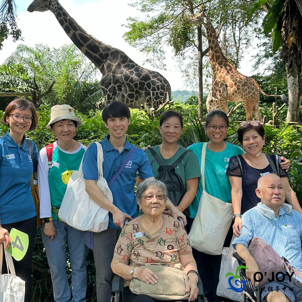 Our seniors enjoyed a wonderful time at the zoo.