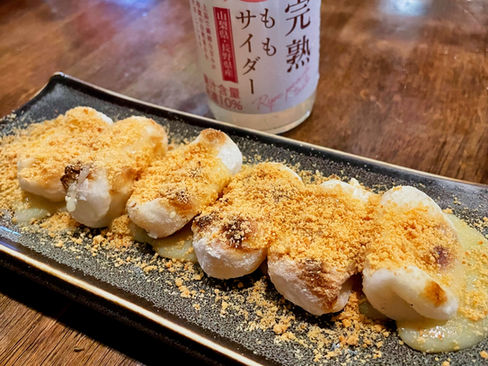 板橋居酒屋, 板橋美食, 板橋居酒屋推薦, 新埔美食, 江子翠美食, 捷運美食, 板橋人, 串燒, 燒烤, 板橋深夜美食, 板橋宵夜, 老味噌居酒屋, 老味噌, 新北市美食, banqiao food, banqiao restaurant, New Taipei City restaurant, New Taipei City food, jiangzicui MRT, Japanese barbecue, meat skewers, izakaya, 白醬海鮮烏龍麵, 椒鹽膝蓋君, 醬燒牛王橫隔膜, 鹽烤無骨牛小排, 櫻桃玫瑰鴨胸, 老味噌豚肉串, 鹽烤節瓜, 鹽烤大草蝦, 北海道鯖魚, 日式麻糬燒, 完熟白桃汽, Seafood Alfredo Udon, Grilled Boneless Short Ribs, Pepper Salt Chicken Knee, Teriyaki Beef Diaphragm, Cherry Duck Breast, Grilled Zucchinis, Grilled Giant Tiger Prawn, Hokkaido Mackerel, Japanese Grilled Mochi, White Peach Soda