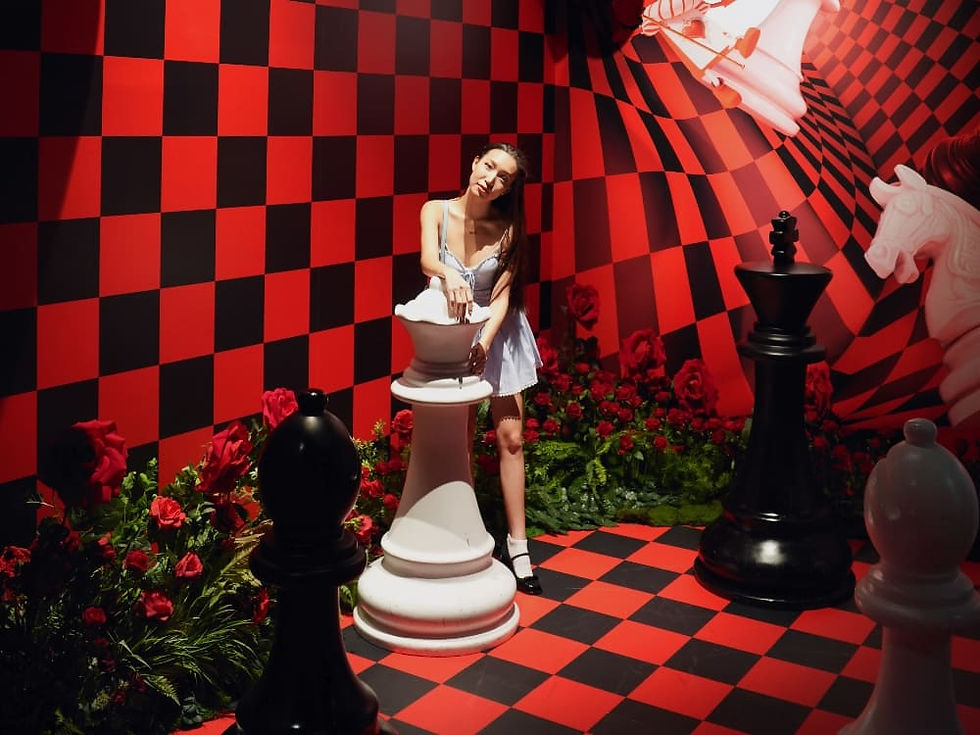 2025年11月愛麗絲拯救仙境沉浸之旅, 雪莉受邀開幕前提前參觀。
台北拍照景點室內, 台北網美拍照景點, 台北網美景點dcard, Ig 網美景點台北, 網紅打卡景點台北, 台北展覽2025, 無聊可以去哪裡台北