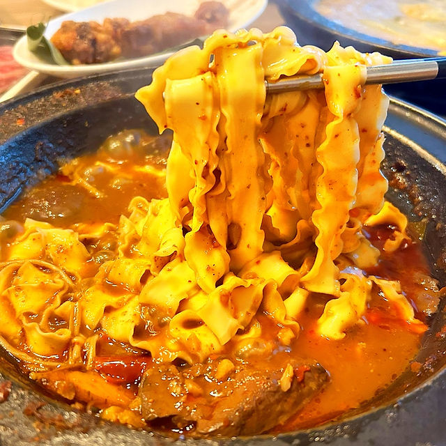 Best Taiwanese Hotpot, Best hotpot in taipei, best shabu shabu in Taipei, mala hotpot taipei, Taipei hotpot buffet, cheap hotpot Taipei, best hotpot buffet Taipei, all you can eat hotpot Taipei, solo hotpot Taipei, mania retro hot pot