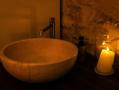 Rituel voyage avec gommage et massage au spa Esprit Cosy à Milhaud, dans le Gard.jpg