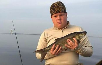 Молодой предприниматель Савва Коргунов на рыбалке (фото из соцсети Facebook)