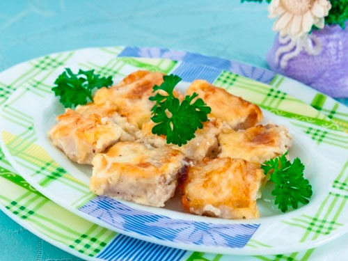 Рыба, тушенная под майонезом