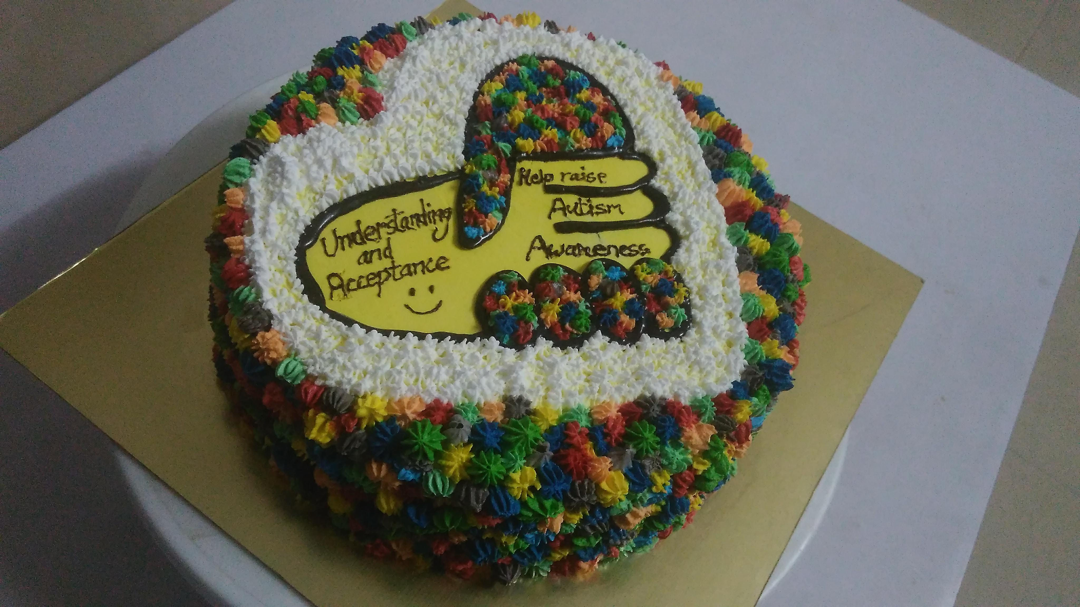 Customized Cake hlf kg