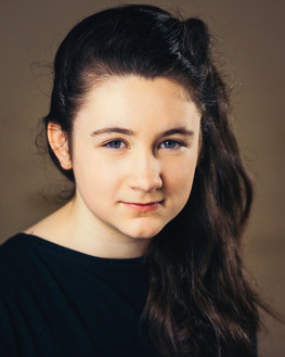 actor headshots caitlin.jpeg