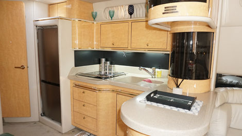 Beach Coast Luxury Yacht Charters