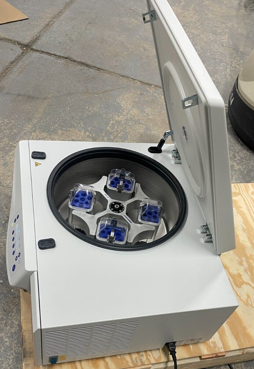 Thumbnail: Eppendorf 5810R Refrigerated Centrifuge w/A-4-62 Rotor & 8 bucket, new model
