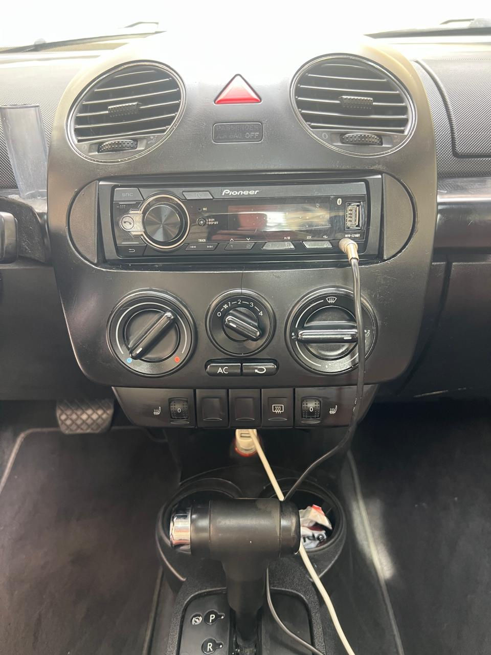 Miniatura: V.W. New Beetle 2.0 aut  2007