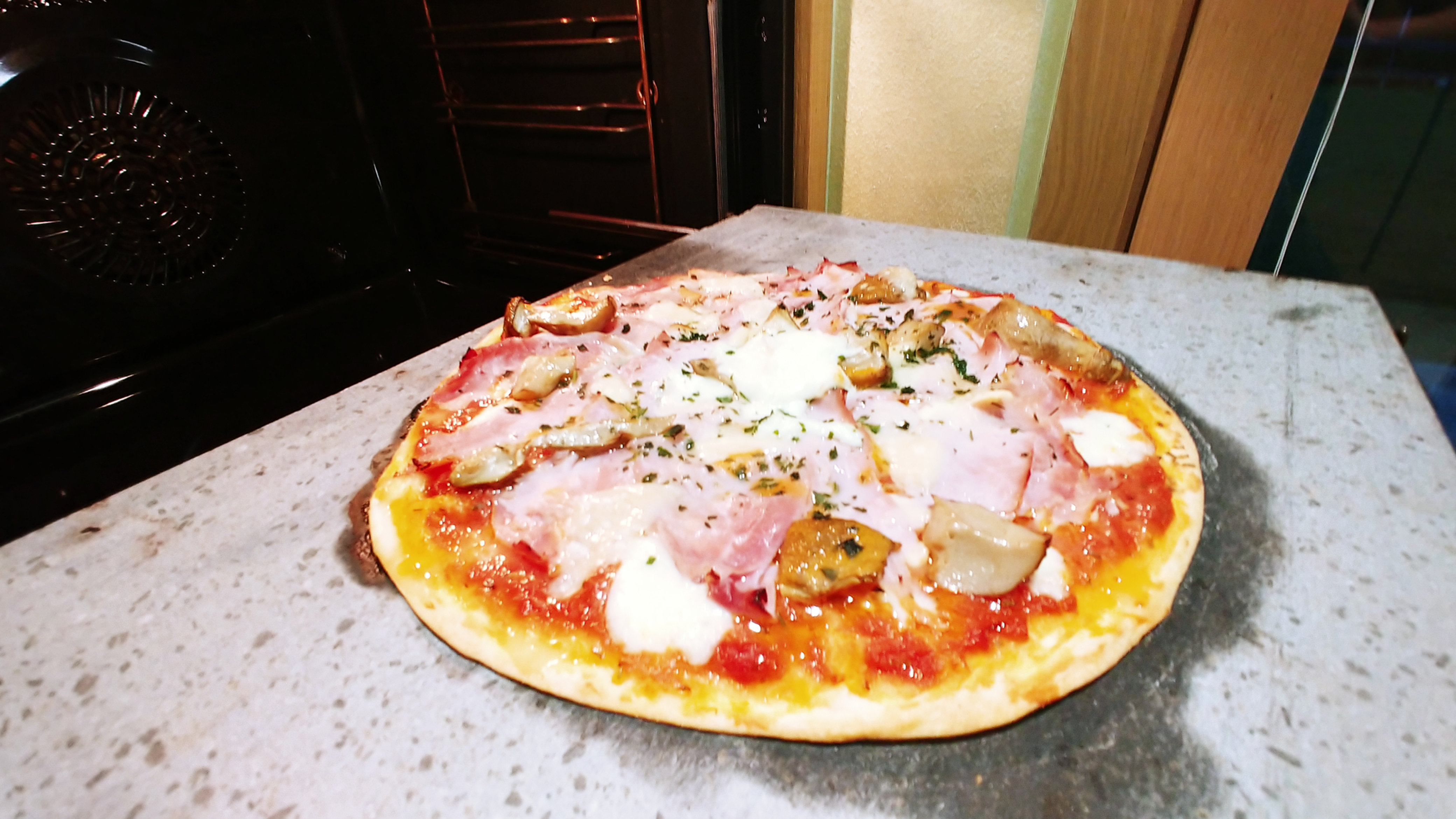 Piotta in pietra lavica per Pizza | Ilmiosito