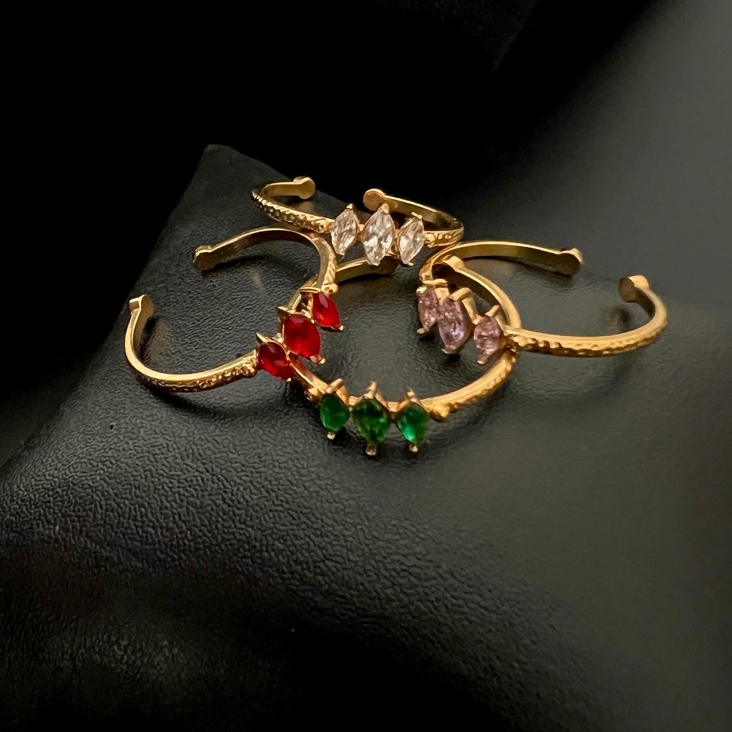 Stone Studded Minimal Rings