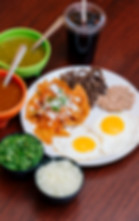 Desayunos Breakfast chilaquiles con carne y huevo
