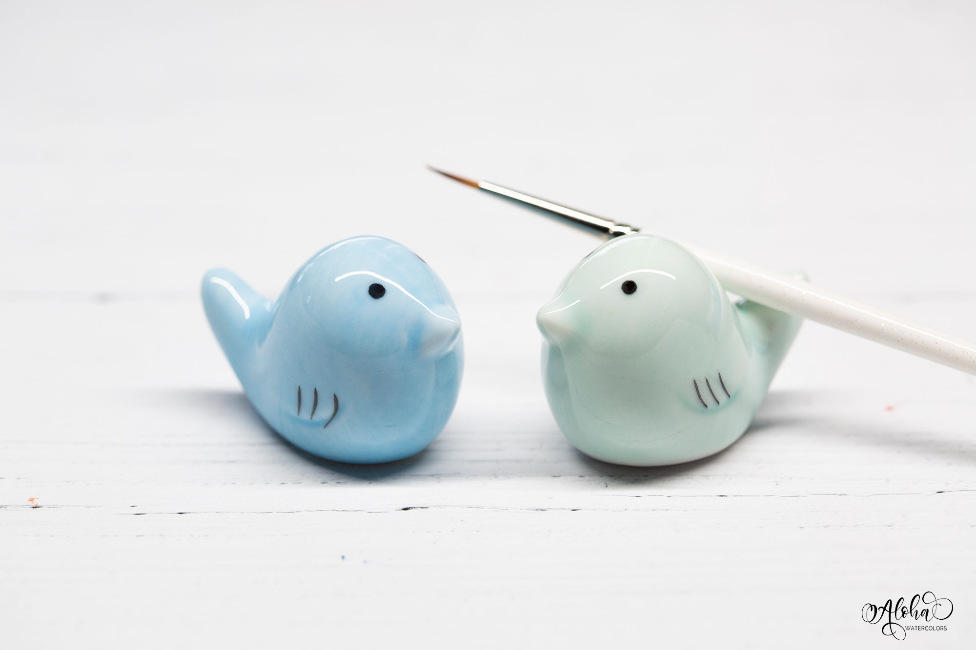 Little bird brushrest