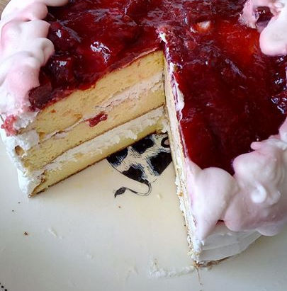 Tort cu gem de sfecla rosie