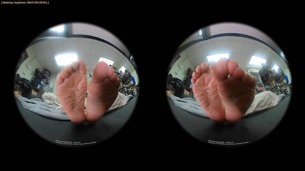 Thumbnail: Alicia 3DVR 02 (Playful feet)