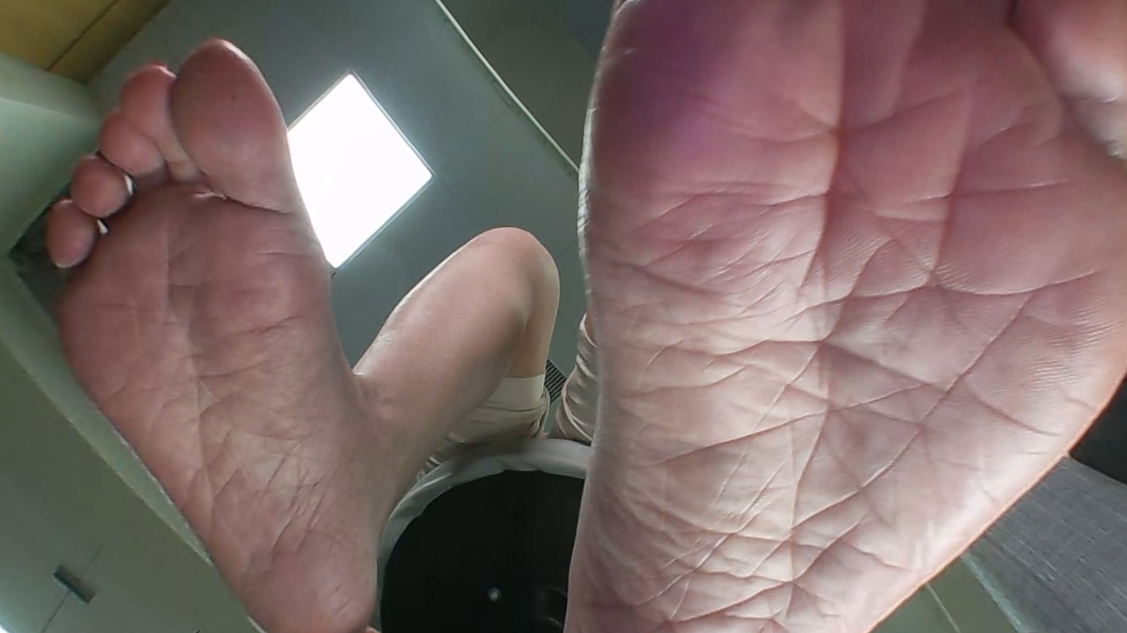Sakura's feet play ground view (Tiny3DX 09)