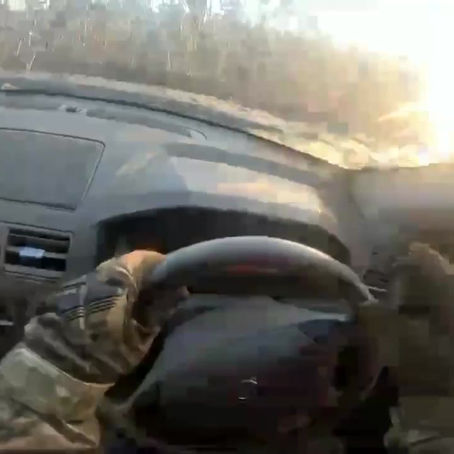 Аеророзвідка 517 батальйону «Поліська січ» виконала бойове завдання і маневрує соняшниковими полями 