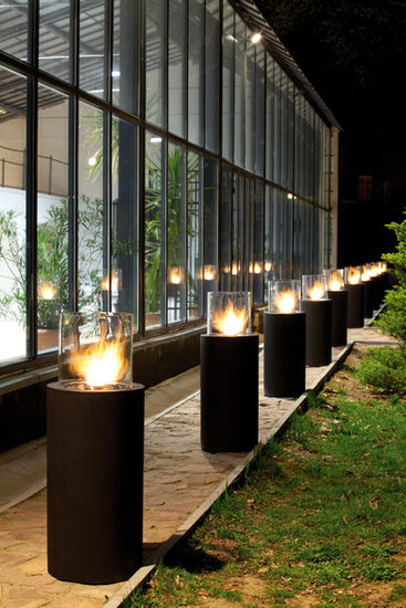 Totem Commerce, Lubostron, Poland.jpg