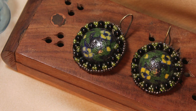 Round Earrings - Black