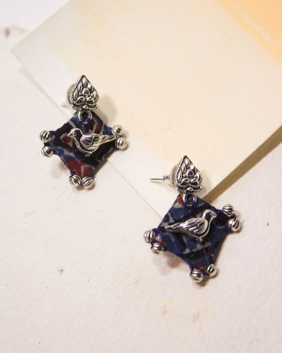 Thumbnail: Bird Small Earrings - Silver