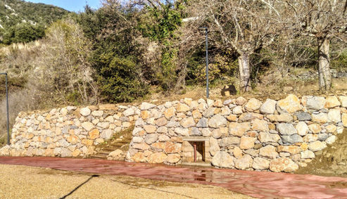 Mur en pierres sèches traditionnel catalan, débroussaillage 66, débroussaillage, haubanage, logement insolite, cabane dans les arbres, cabanes sur pilotis, InterServices, crédit d'impôt, service à la personne, débardage, transport de troncs, broyage forestier, travaux forestiers, élagage, rognage de souches, dessouchage, abris de jardin, cabanes, paysagisme, Abracada'branches 66, robot chenillard de pente radiocommandé, accès difficiles, obligation légale de débroussaillage OLD, ouvertures de milieux, coupes feux, aménagement du site, entretien de jardin, nettoyage forestier, arbre, taille, abattage, terrasse suspendu, passerelle, pont suspendu, mur en pierres sèches à l'ancienne, traditionnel, catalan, bancs en bois massif, terrassement, préparation de sols, broyage de pierre, qualité, montagne, Pyrénées-Orientales, Canaveilles, Prades, Conflent, Olette, Mont-Louis, Font-Romeu, Villefranche-de-Conflent, Perpignan, Ille-sur-Têt, Millas, Caixas, Vinça, Marquixanes, Jujols, Nyer, Serdinya, Joncet, Vernet-les-Bains, Ayguatébia, Sansa, Evol, Marians, Thuès-les-Bains, Fontpédrouse, Feuilla, Sahorre, Fillols, Taurinya, Ria-Sirach, Espira, Estoher, Arboussols, Joch, Rigarda, Rodes, Tarerach,  Conat, Urbanya, Nohèdes, Casteil, Oreilla, Railleu, Talau, Latour-de-France, Caudiès-de-Fenouillèdes, Estagel, Montner, vigne, Le Soler, Toulouges, Néfiach, Millas, Pézilla-la-Rivière, Banyuls-sur-Mer, Argelès-syr-Mer, Elne, Céret, Le Boulou, St-Cyprien, Rivesaltes, Canet-en-Roussillon, Baixas, Caramany, Sournia, Mosset, Molitg-le-Bains, Cattlar, Eus, Los Masos, Les Angles, Matemale, La Llagonne, Formiguères, Saillagouse, Bolquère, égat, Odeillo, Saint-Pierre-dels-Forçats, Targasonne, Estavar, Llivia, Osséja, Saint-Léocadie, Err, Llo, Bourg-Madame, Ur, Latour-de-Carol, Enveitg, Cerdagne