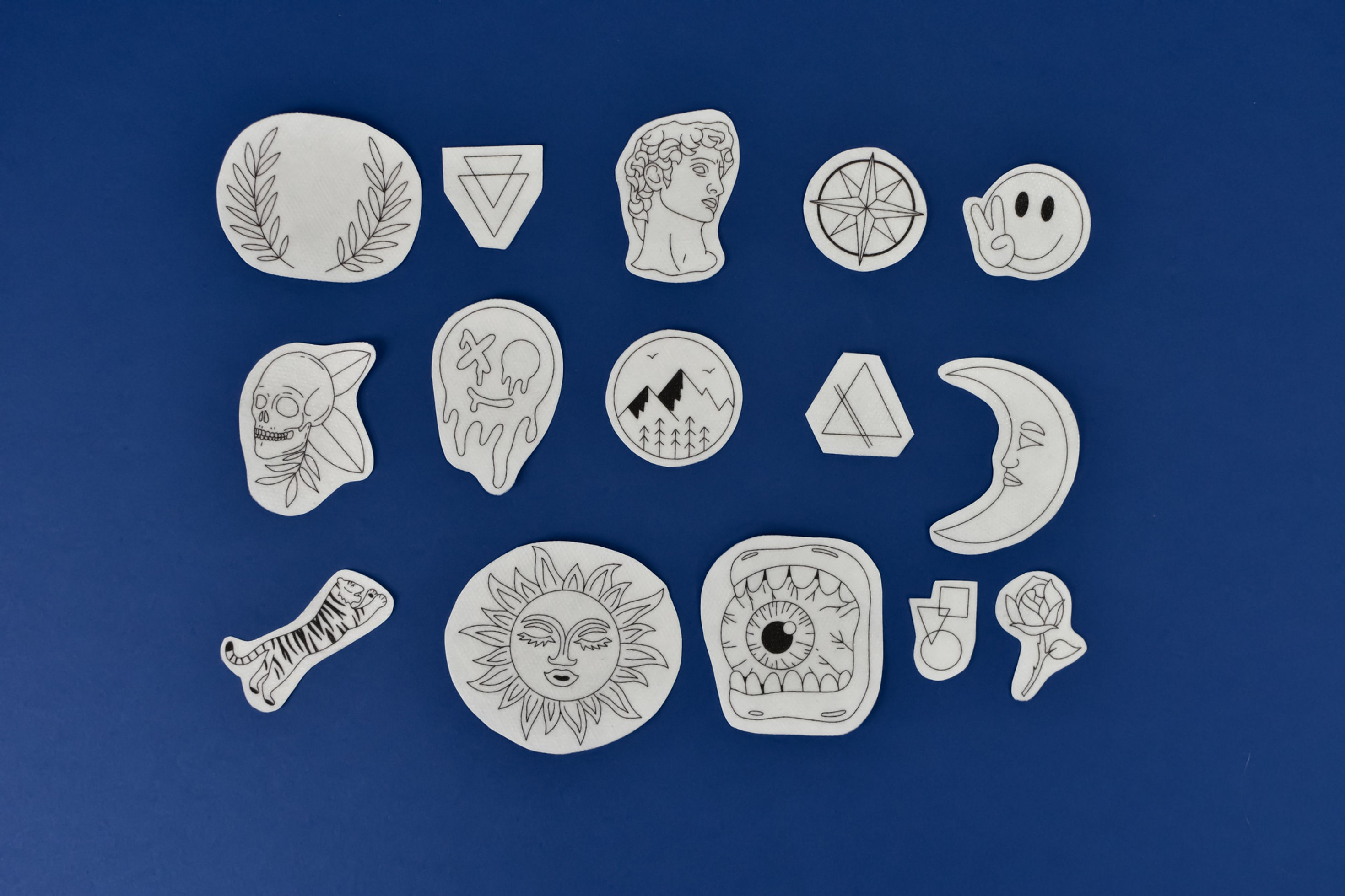 Motifs stick and stitch