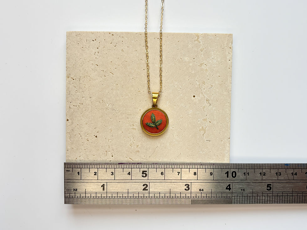 Thumbnail: Leaf stem necklace