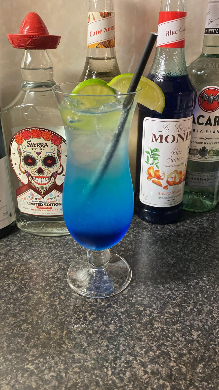 Waarom mocktails populair zijn op cocktailfeesten en hoe jij serveert