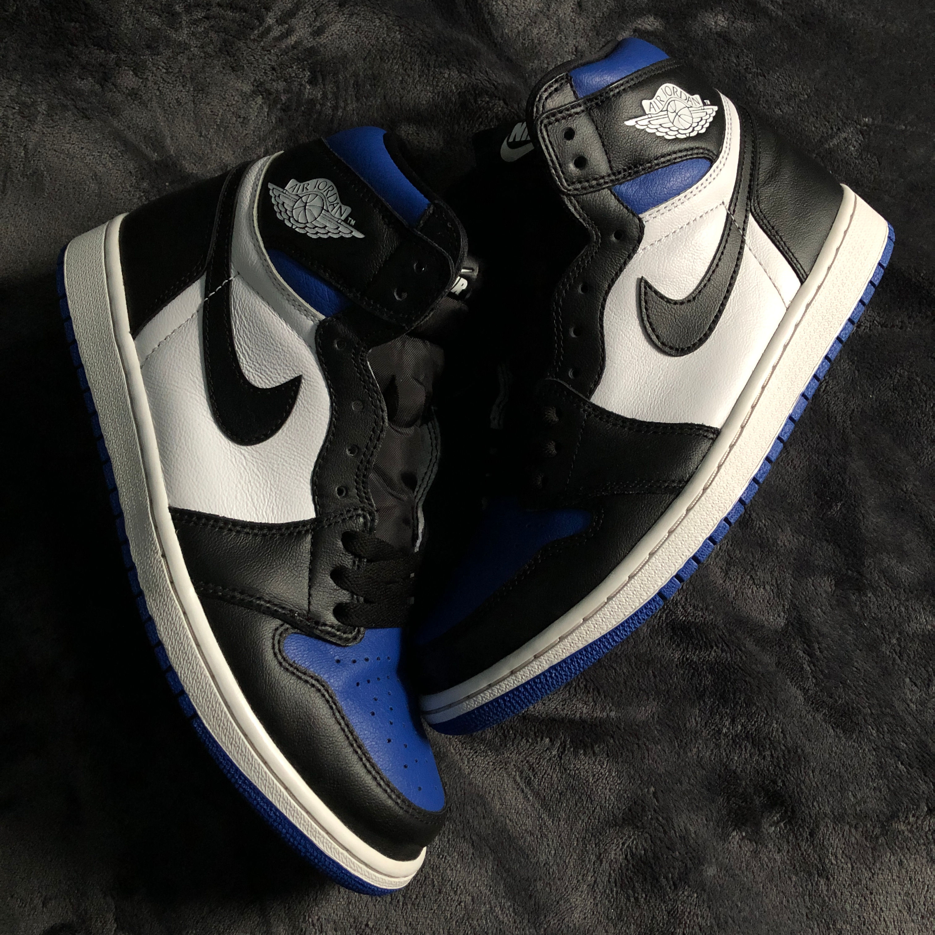AIR JORDAN 1 RETRO "ROYAL TOE"