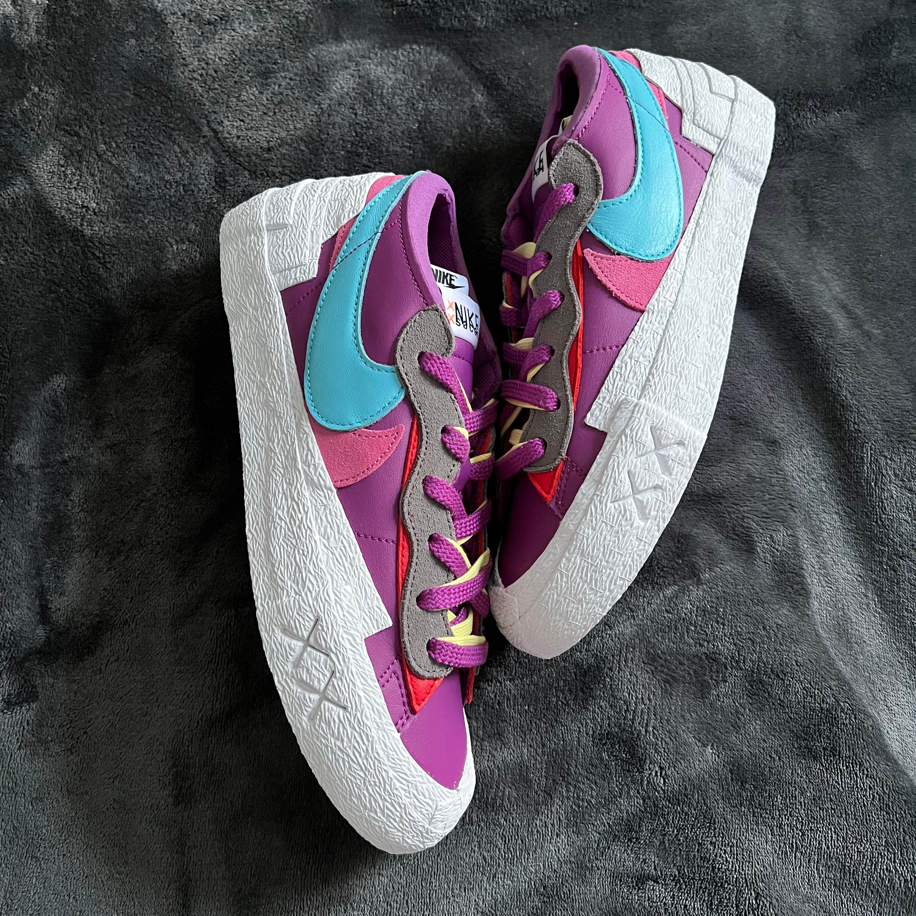 KAWS X NIKE BLAZER LOW "PURPLE DUSK"
