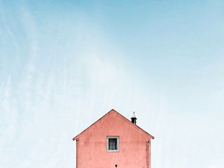 Sjekko's lonely houses