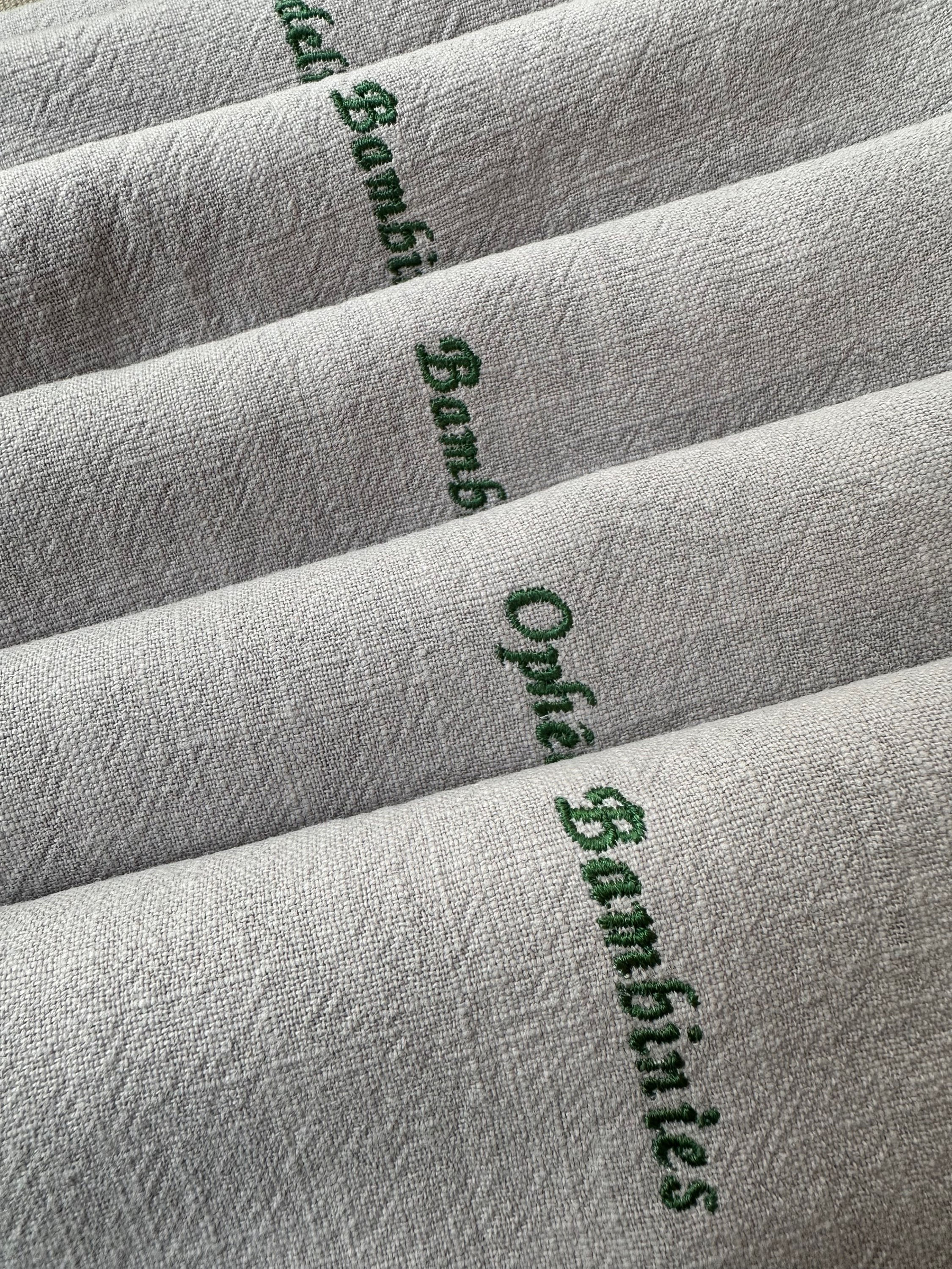 Serviette de table en lin lavé grises