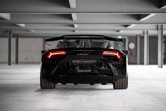 Ferrari 488 vs Lamborghini Huracan