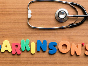 Malattia di Parkinson: Oltre il Tremore, la Sfida della Complessità.