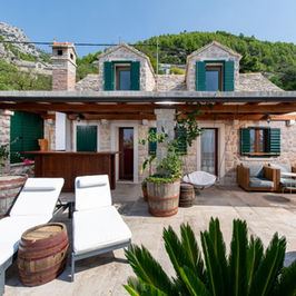 Hotels-Models14015 2_edit_new 2.jpg