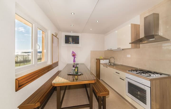 WhatsApp Image 2025-09-08 at 13.33.13 (4)