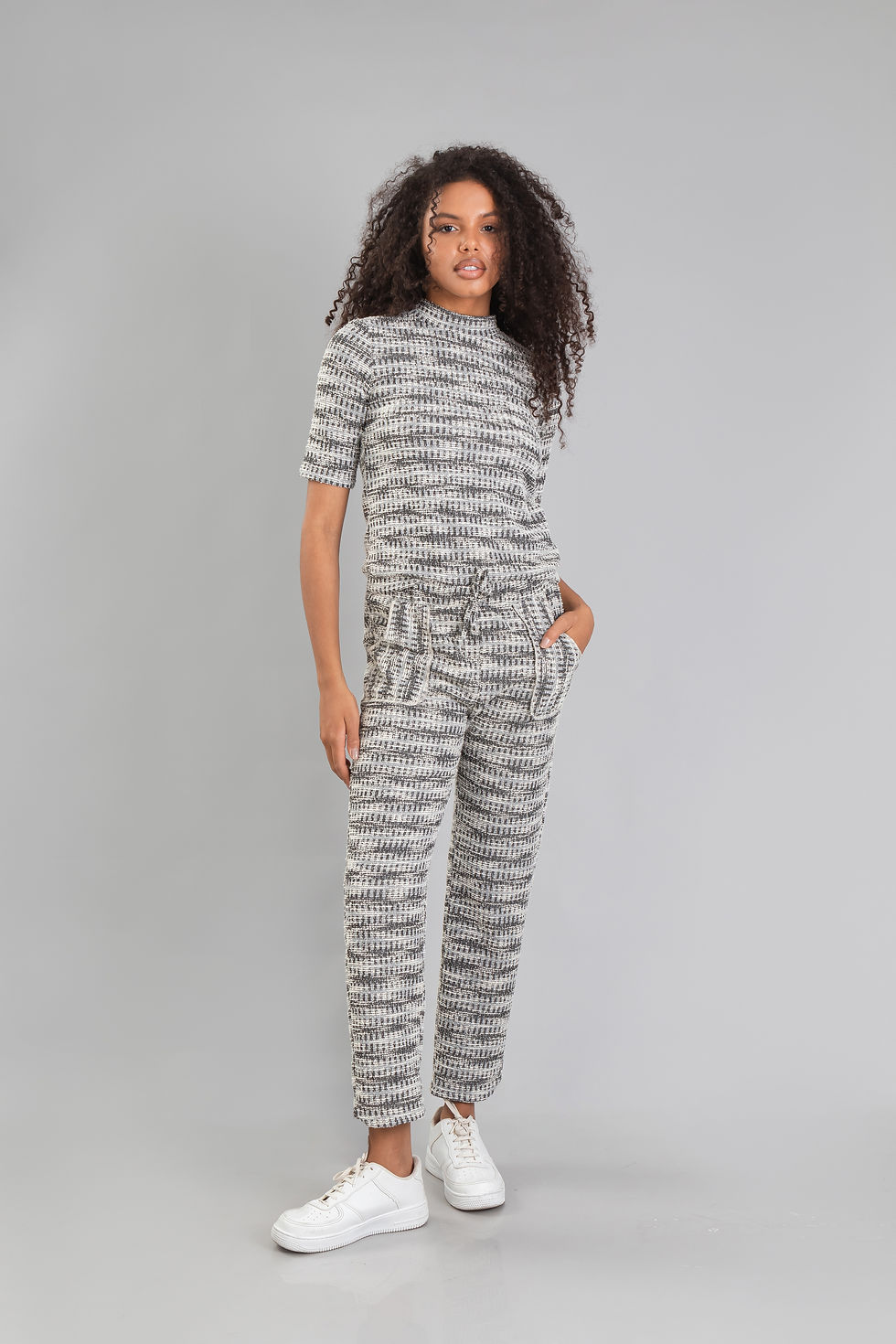 Miniatura: calça em malha aspecto tweed mescla preto cinza com elástico na cintura e bolsos