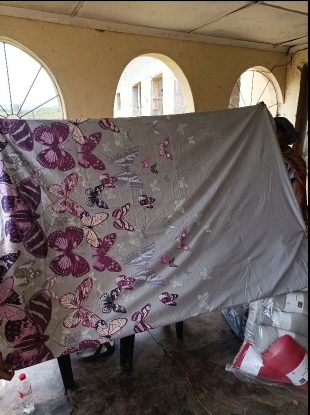 Nqabayehtu, Waisenhaus Südafrika, Sebetsana e.V. Farbenfrohe Bettwäsche