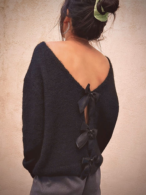 Pull Ample Avec Petits Nœuds Devant – Col Rond Et Manches Ballon, Modèle Confortable