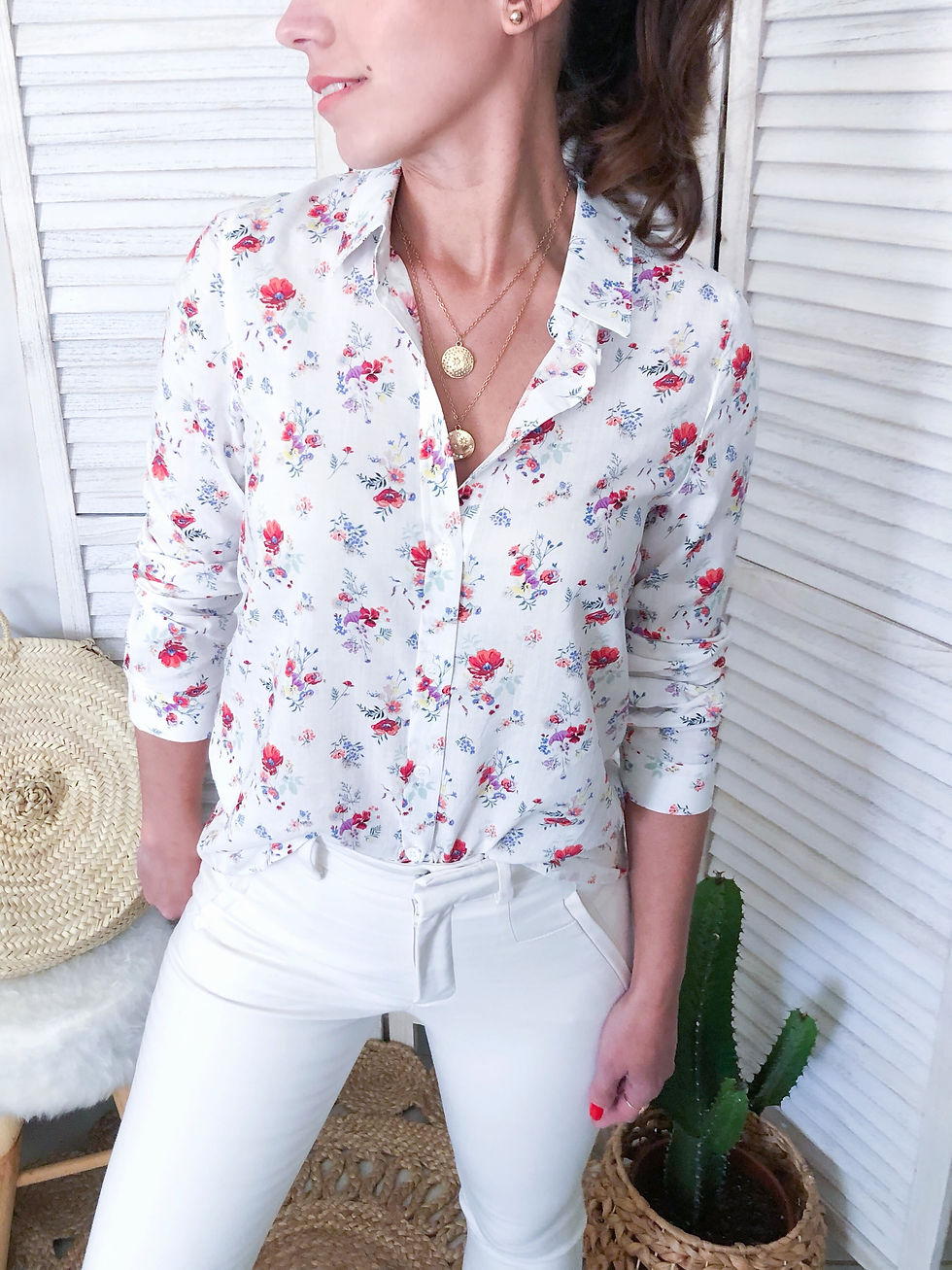 Chemise blanche à fleurs multicolores